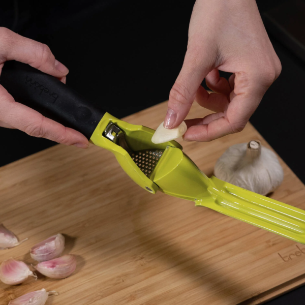 Garlic Press with Ergonomic Handle - Image 5