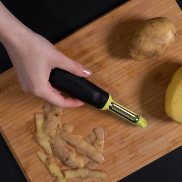 Vertical Potato Peeler with Ergonomic Handle - Image 5